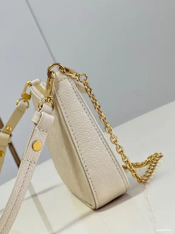 VUITTON LOUIS POUCH STRAP ON EASY 0528
